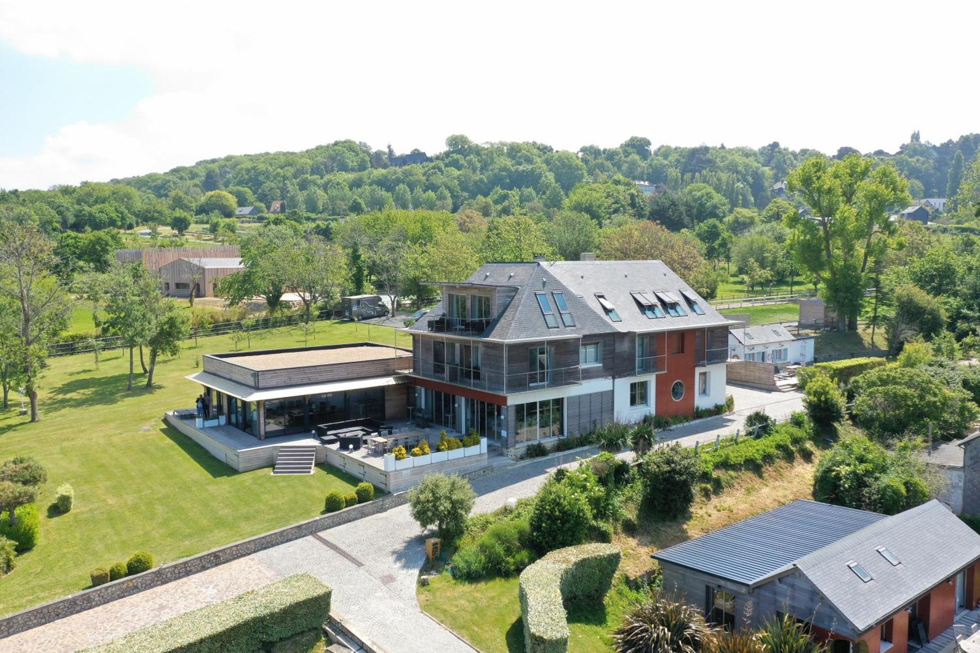 Domaine Du Grand Bec Bed & Breakfast Villerville Exterior photo